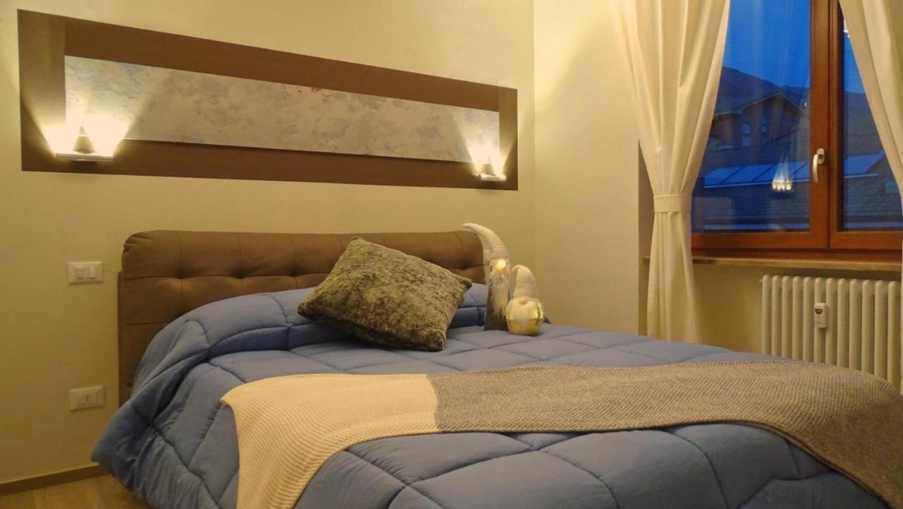 Blue Moon - Via Parigi Apartments Aosta Esterno foto